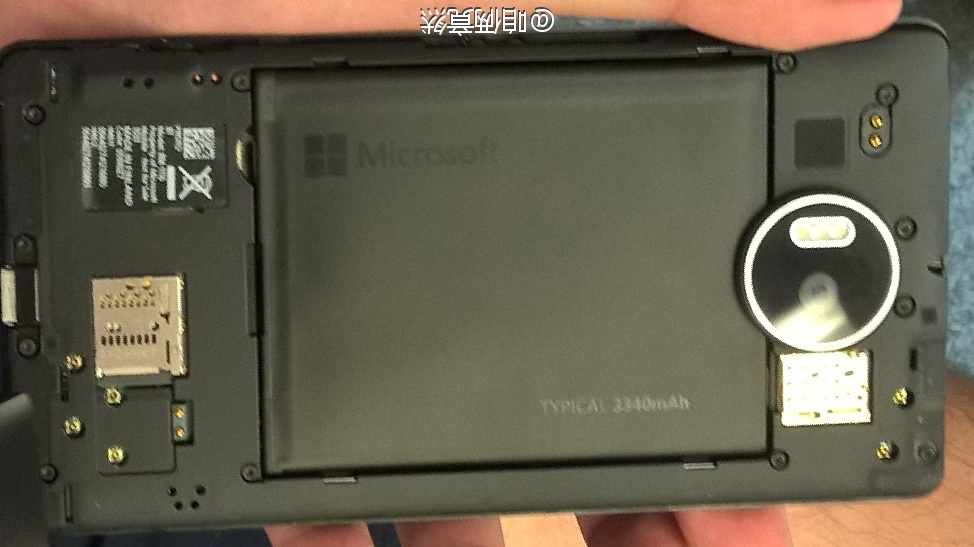 oplichterij Inleg leeg Microsoft Lumia 950 XL could feature a removable 3340 mAh battery -  NotebookCheck.net News