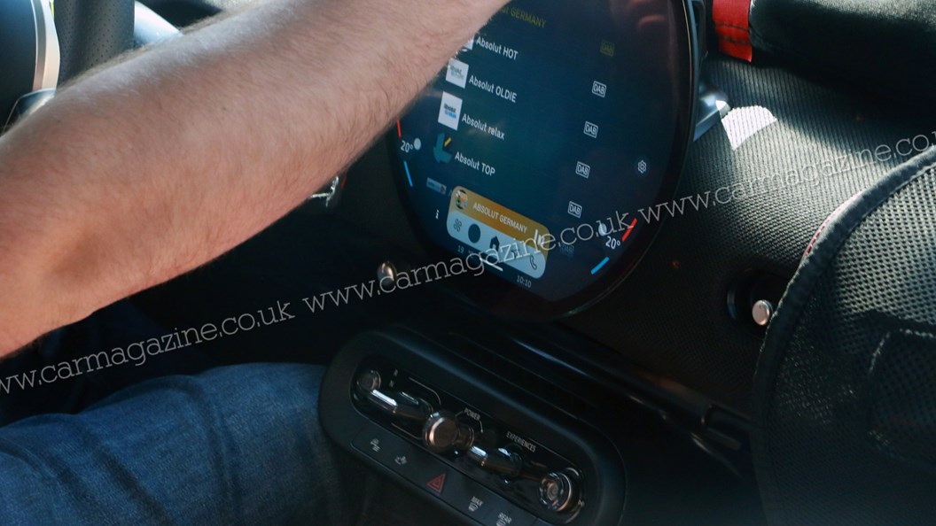 New Mini Cooper EV's overhauled interior images revealed, looks more  digitised