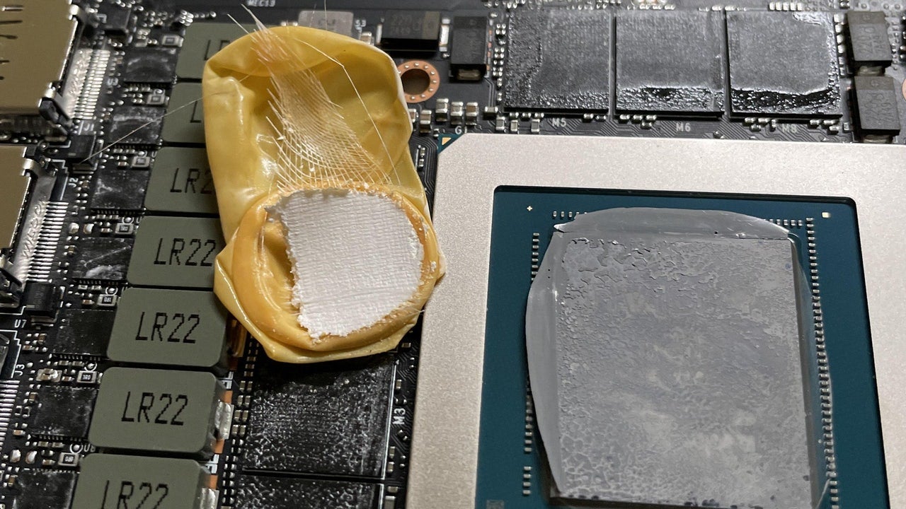 NVIDIA accidentally leaves a finger glove sandwiched in a new ...