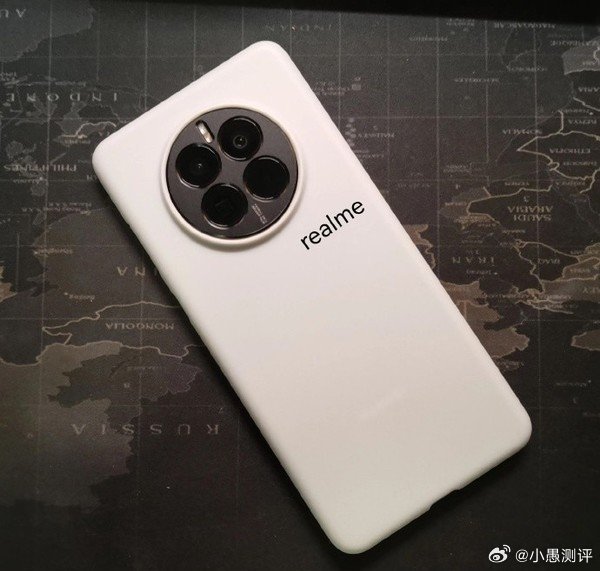 ...might launch looking like this. (Source: Realme, Xiaoyu Review via Weibo)