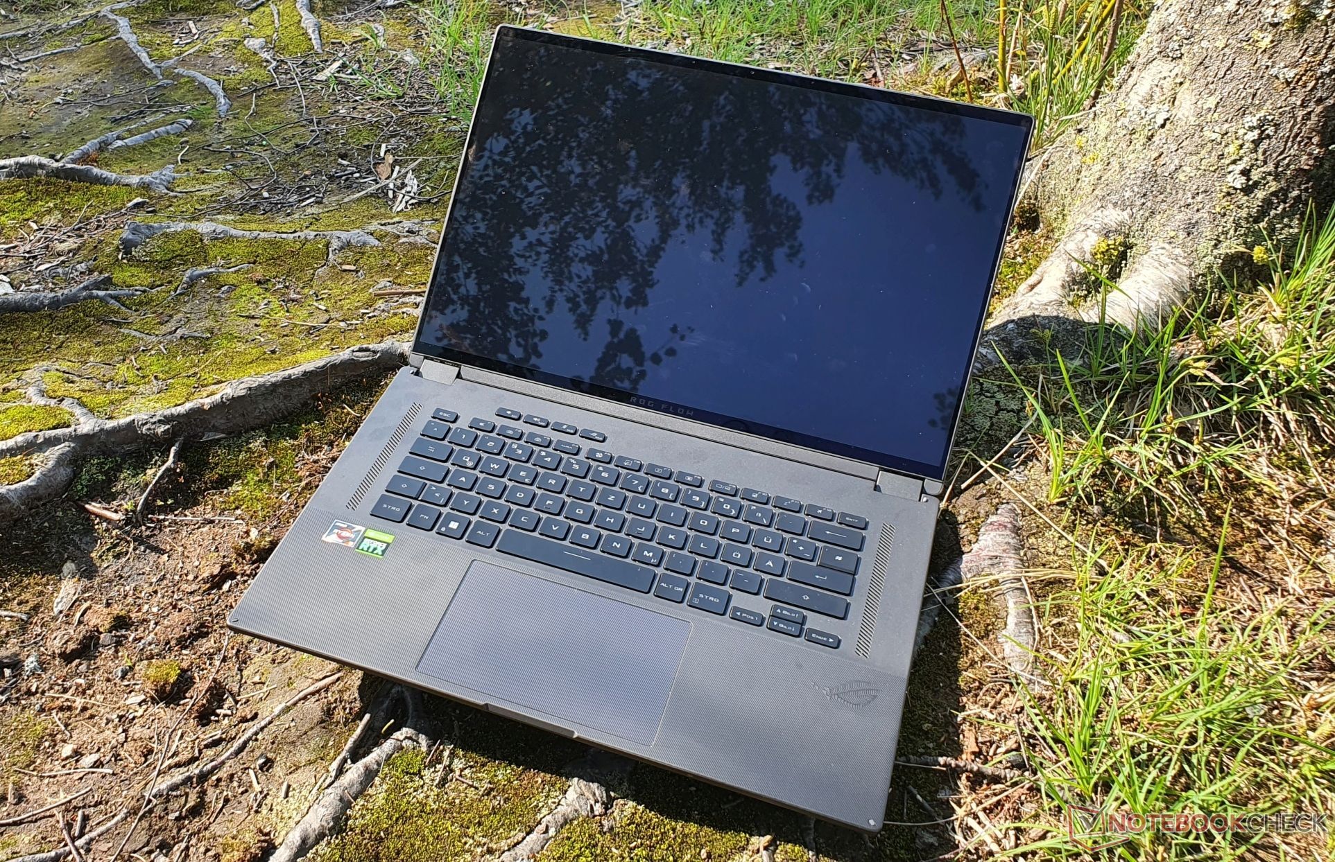 Asus ROG Flow X16 laptop in review: 1,100 nits mini-LED display in