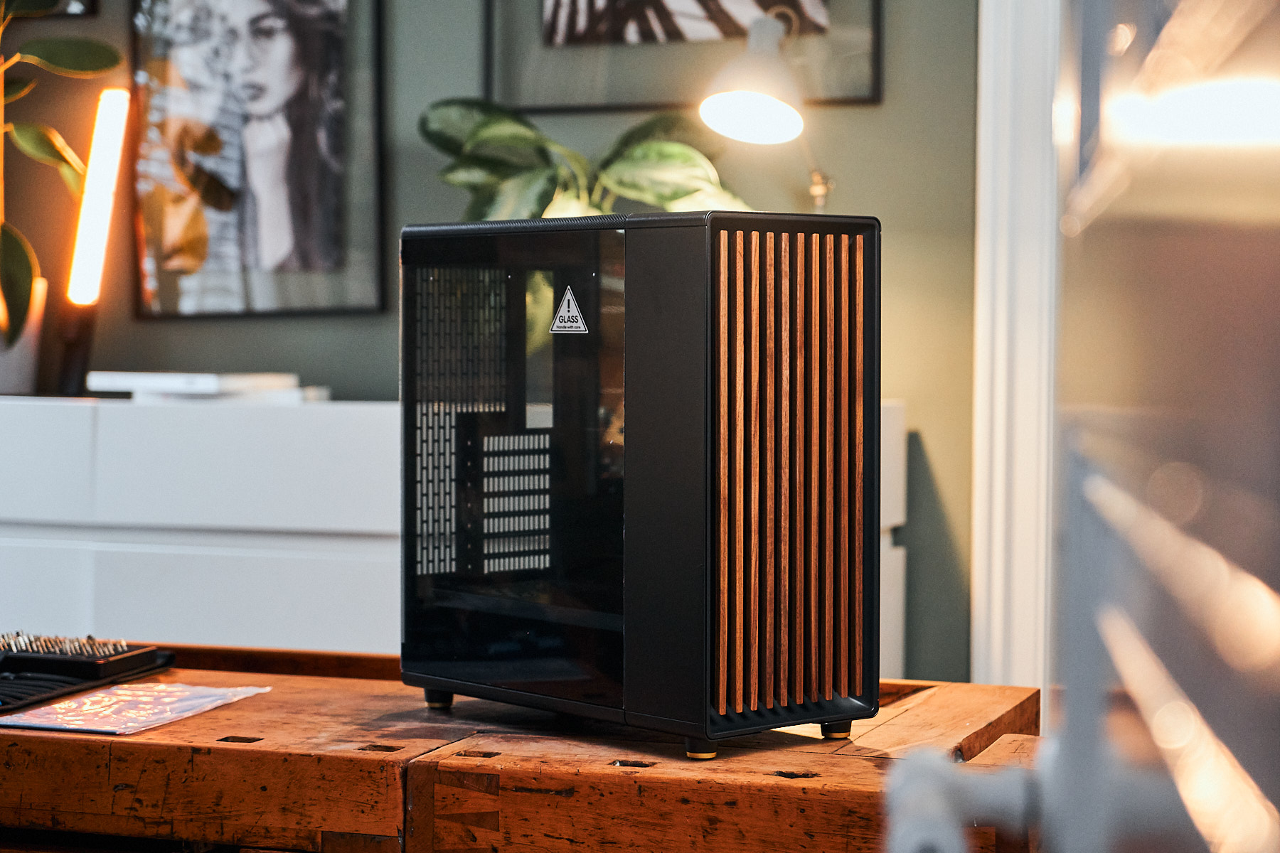 Lian Li Fractal Design Mood Fabric Covered Tower ITX Case Launched 