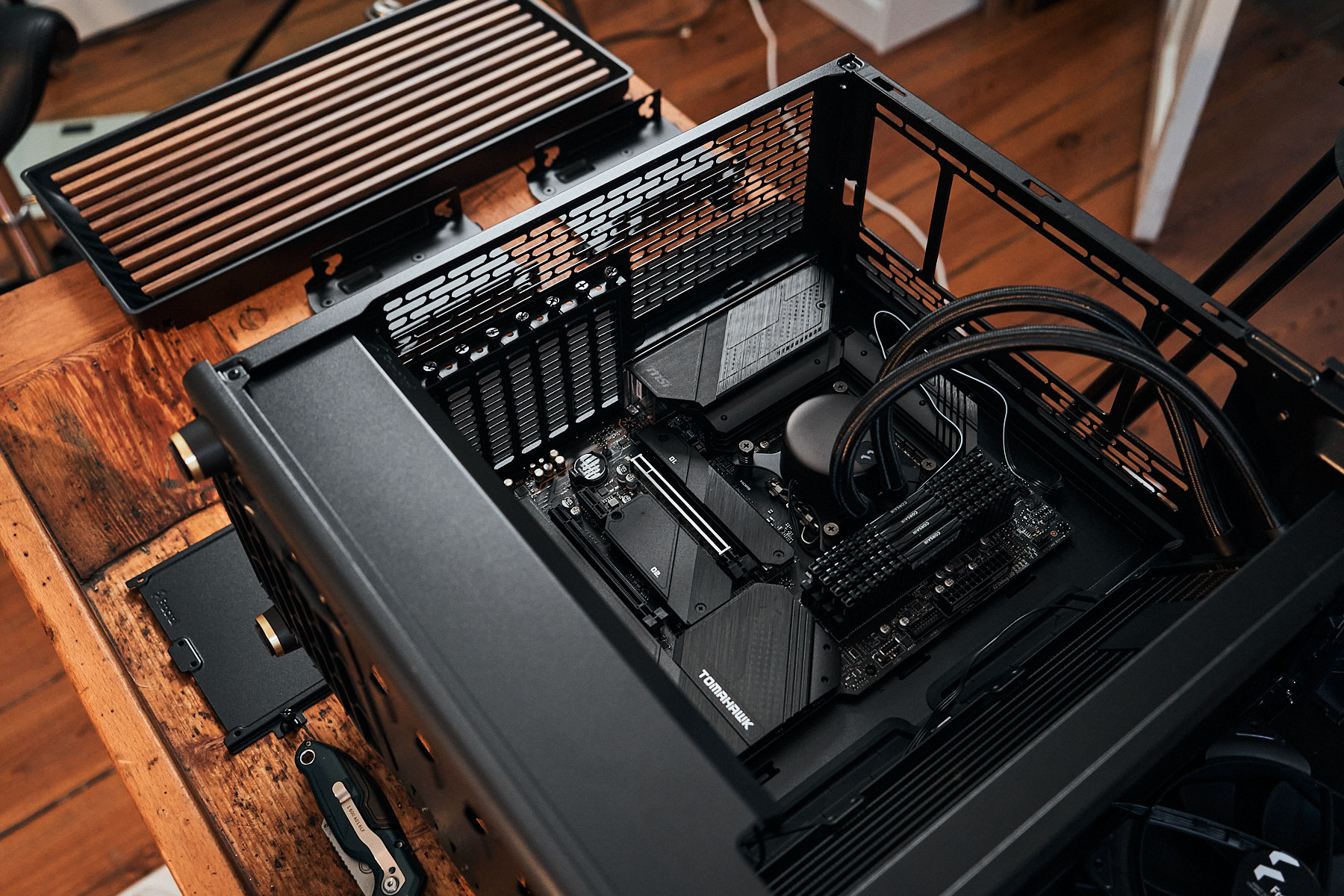 Fractal Design North hands-on: The PC case with Wife Approval