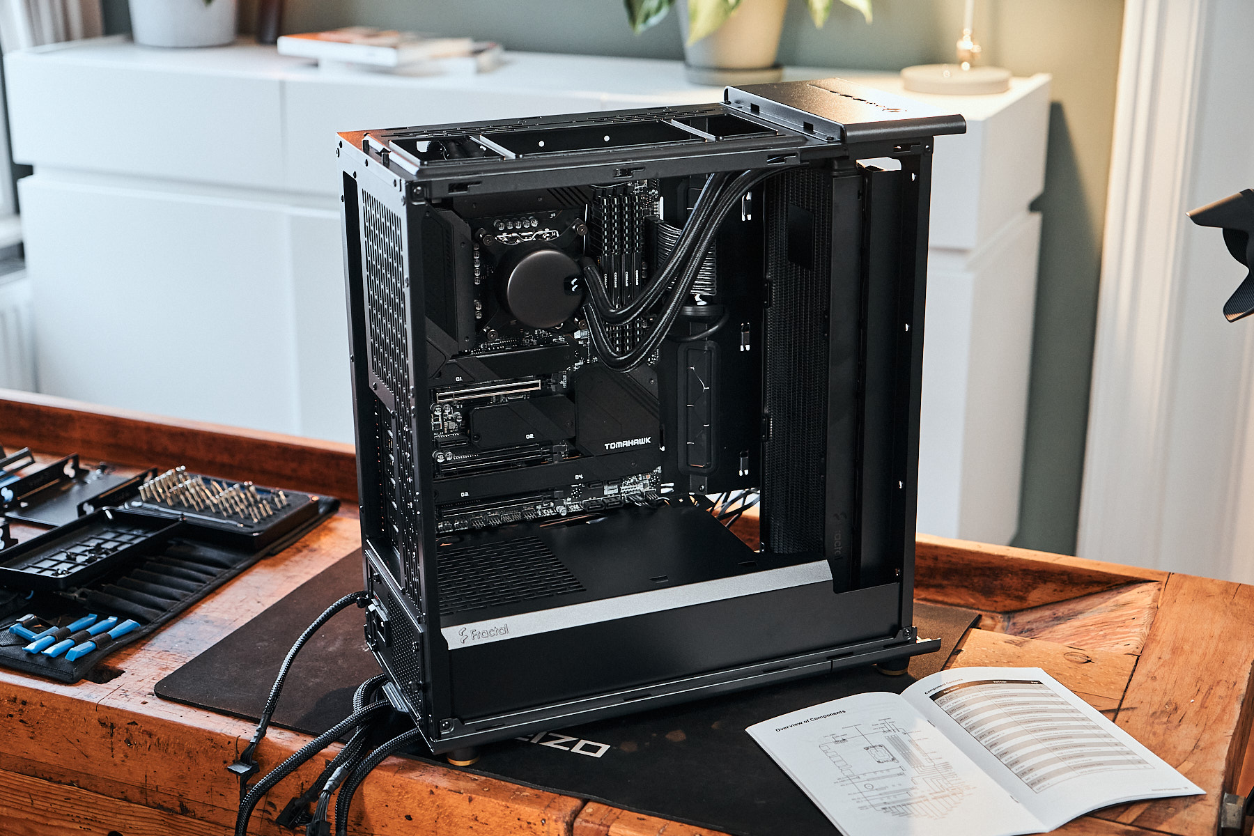 Fractal Design North hands-on: The PC case with Wife Approval