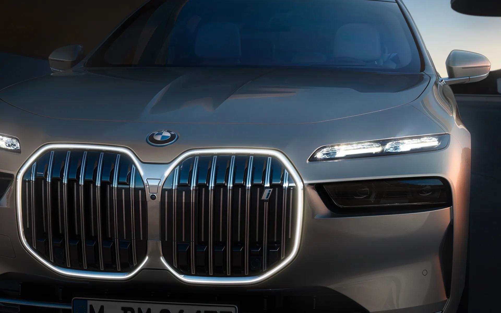 BMW i7 2022 Review: High Life, High-Tech