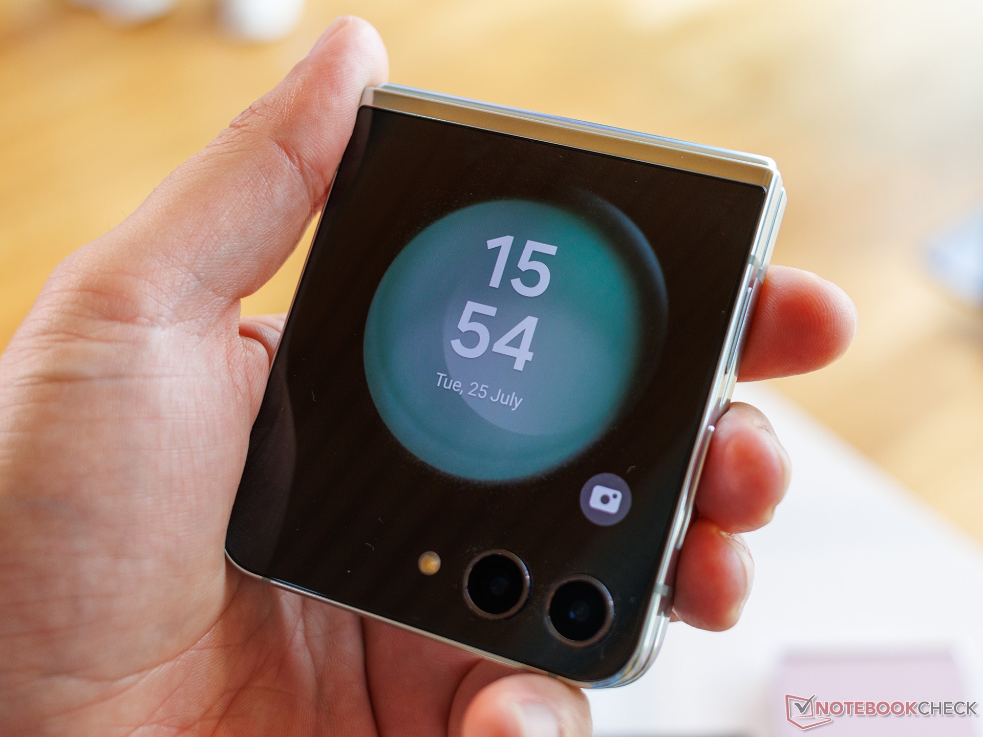 Samsung Galaxy Z Flip5: New foldable confirmed to lack Samsung DeX support