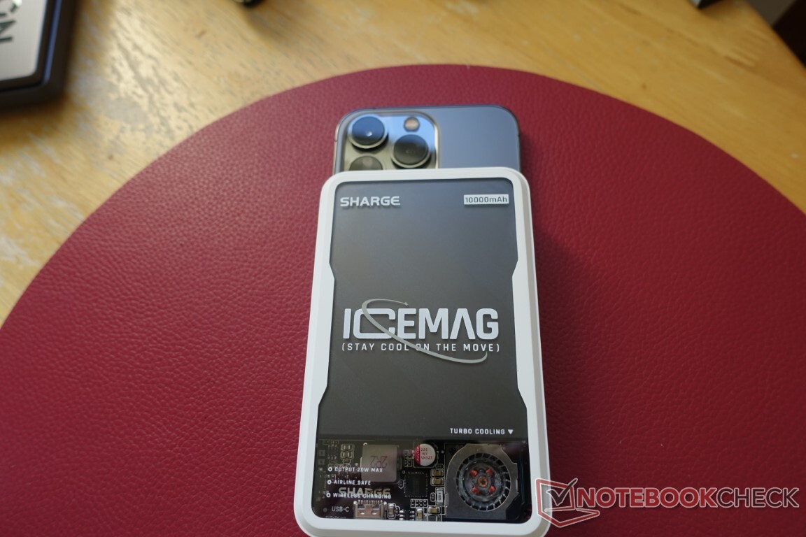 Sharge ICEMAG wireless power bank hands-on review: Light up your