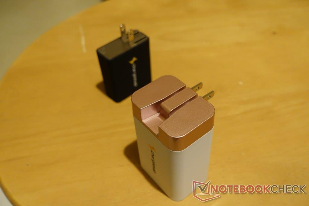 Review: Chargeasap Omega 200W adapter can charge 4 devices at once