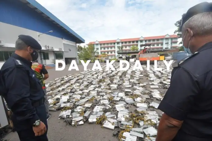 Malaysian Police Steamroll Over 1 000 Bitcoin Mining Asics Seized From An Illegal Mining Farm Notebookcheck Net News