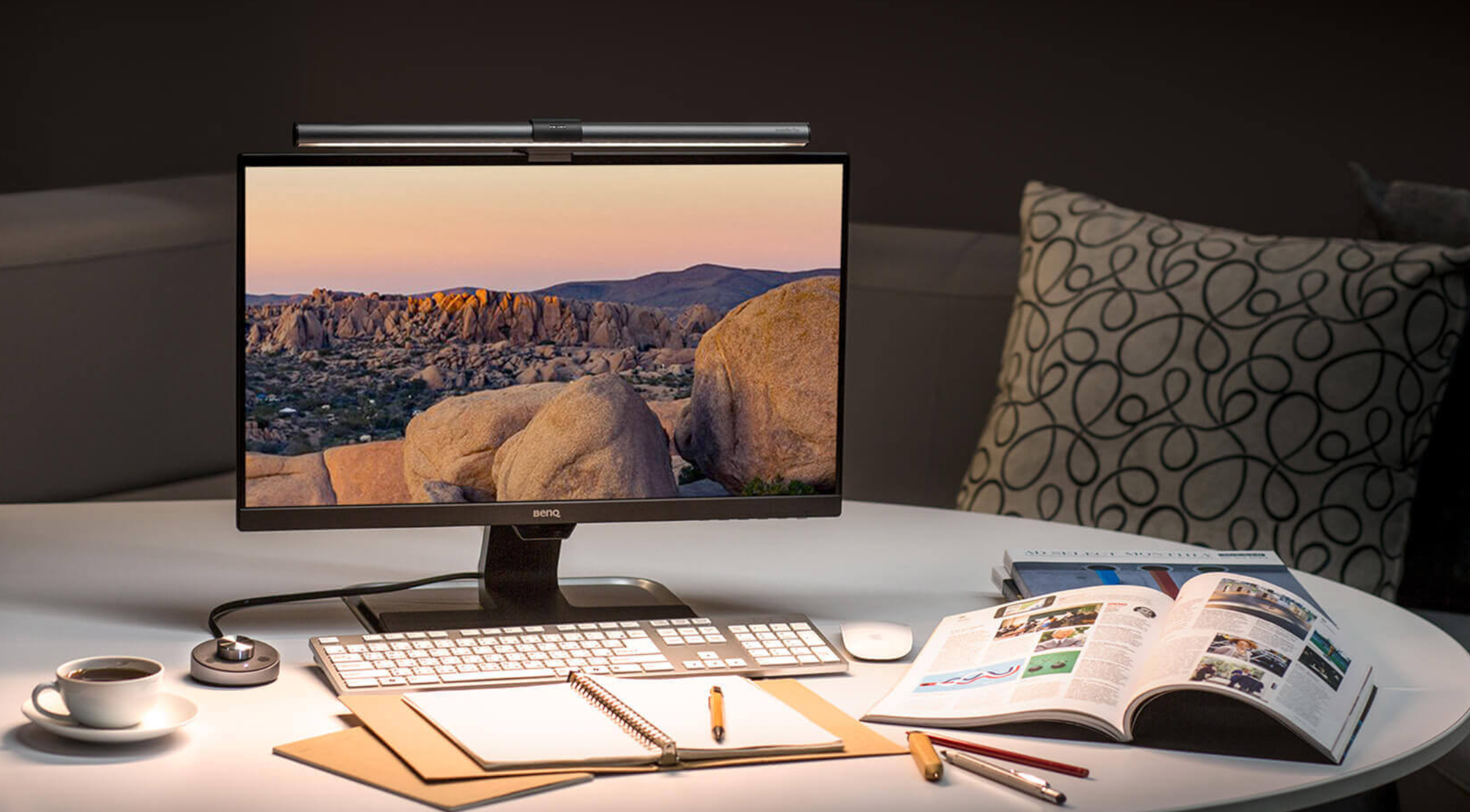 ScreenBar Plus Hands-On: Easy to and with plenty features, but cables galore - News