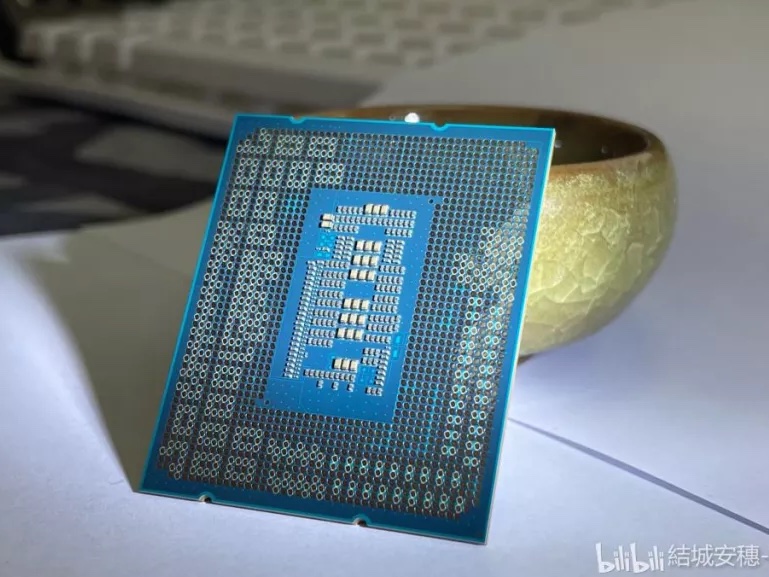 Intel's Alder Lake Core i5-12600K dominates AMD Ryzen 5 5600X in