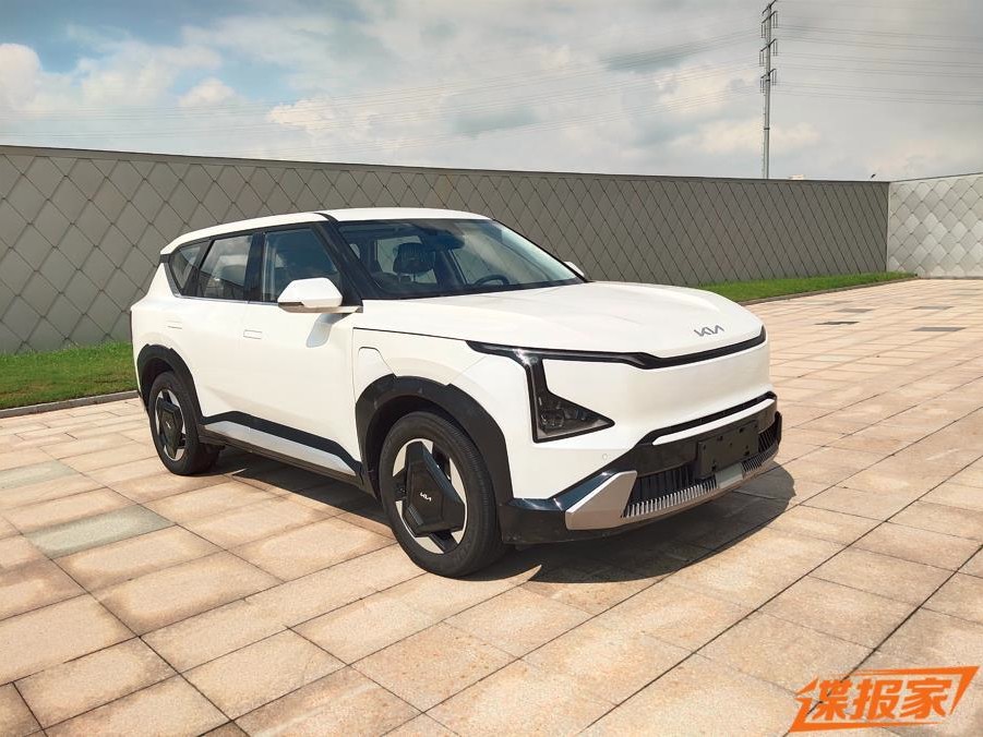 Kia EV5 production design allegedly unveiled in leaked images