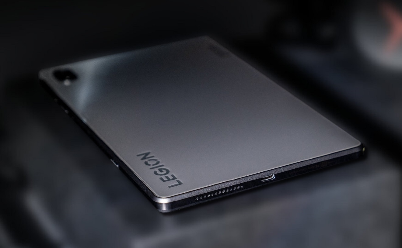 Lenovo Legion Y700 gaming tablet stuns in real-world photos as speculation  mounts over price, specs, and possible Y900 model - NotebookCheck.net News