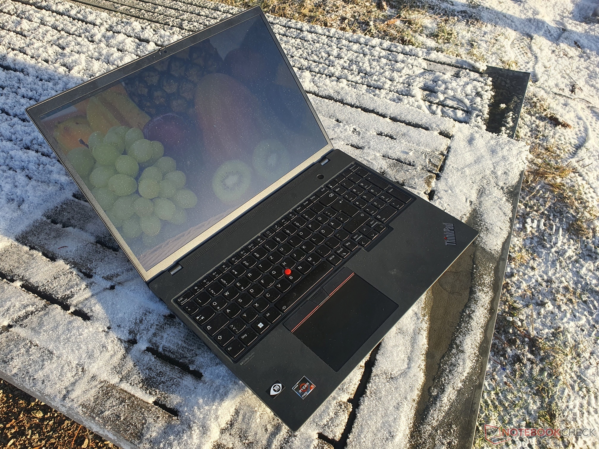 Lenovo ThinkPad E16 G1 AMD Review - Large office laptop with AMD