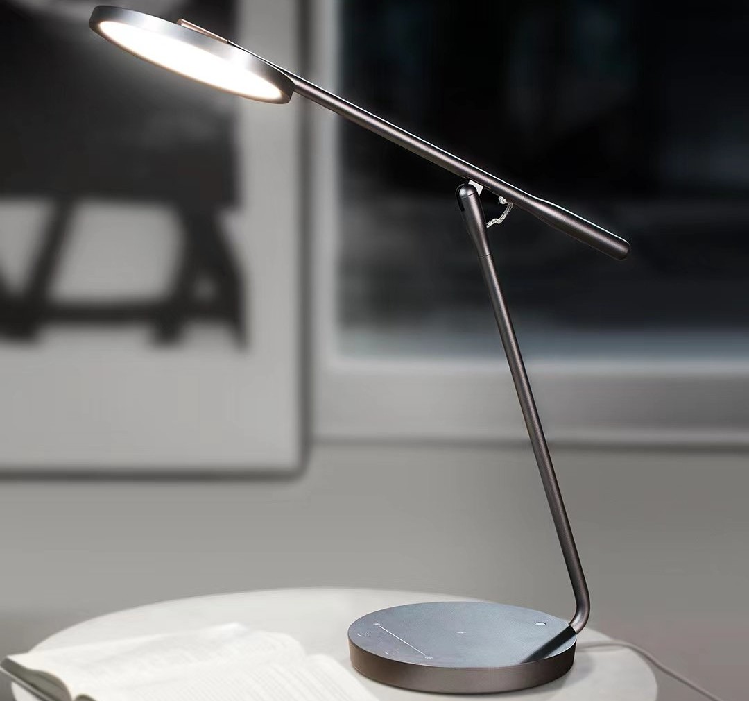 Lenovo YOGA L5 lamp with 10 W wireless charging base unveiled