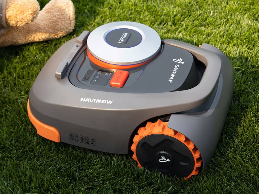 Navimow robot lawn mower from Segway launches in Europe this month with gift for first customers thumbnail