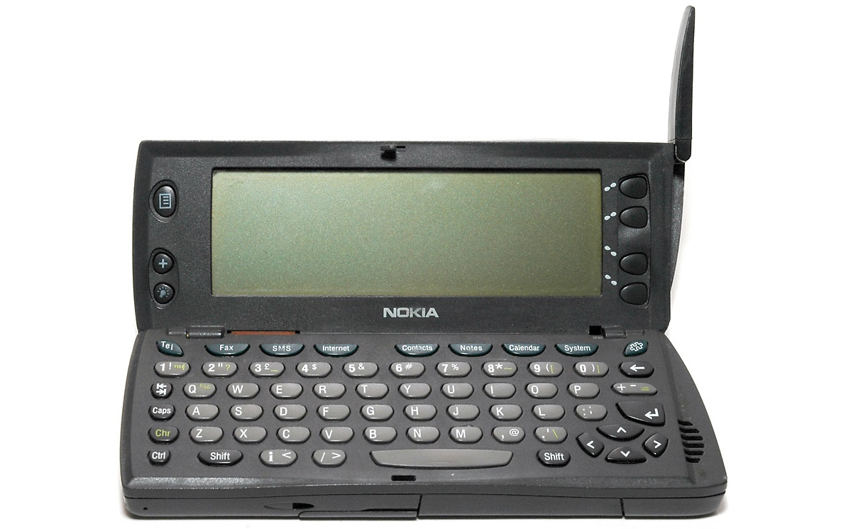 Коммуникатор это. Смартфон Nokia 9110. Первые коммуникаторы фото. Все коммуникаторы Nokia на фото