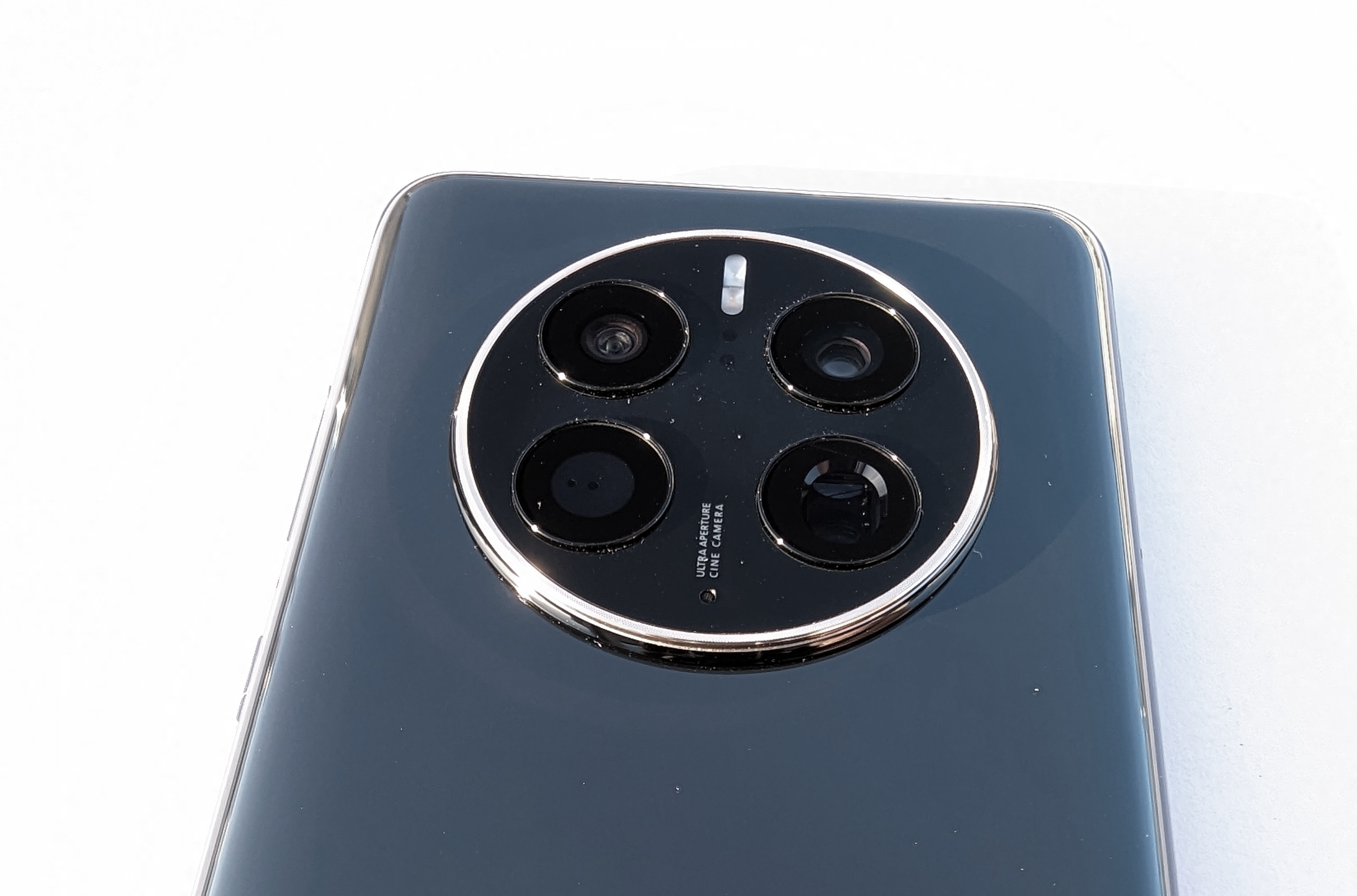 Huawei Mate 50 Pro impresses with great camera, but does not have