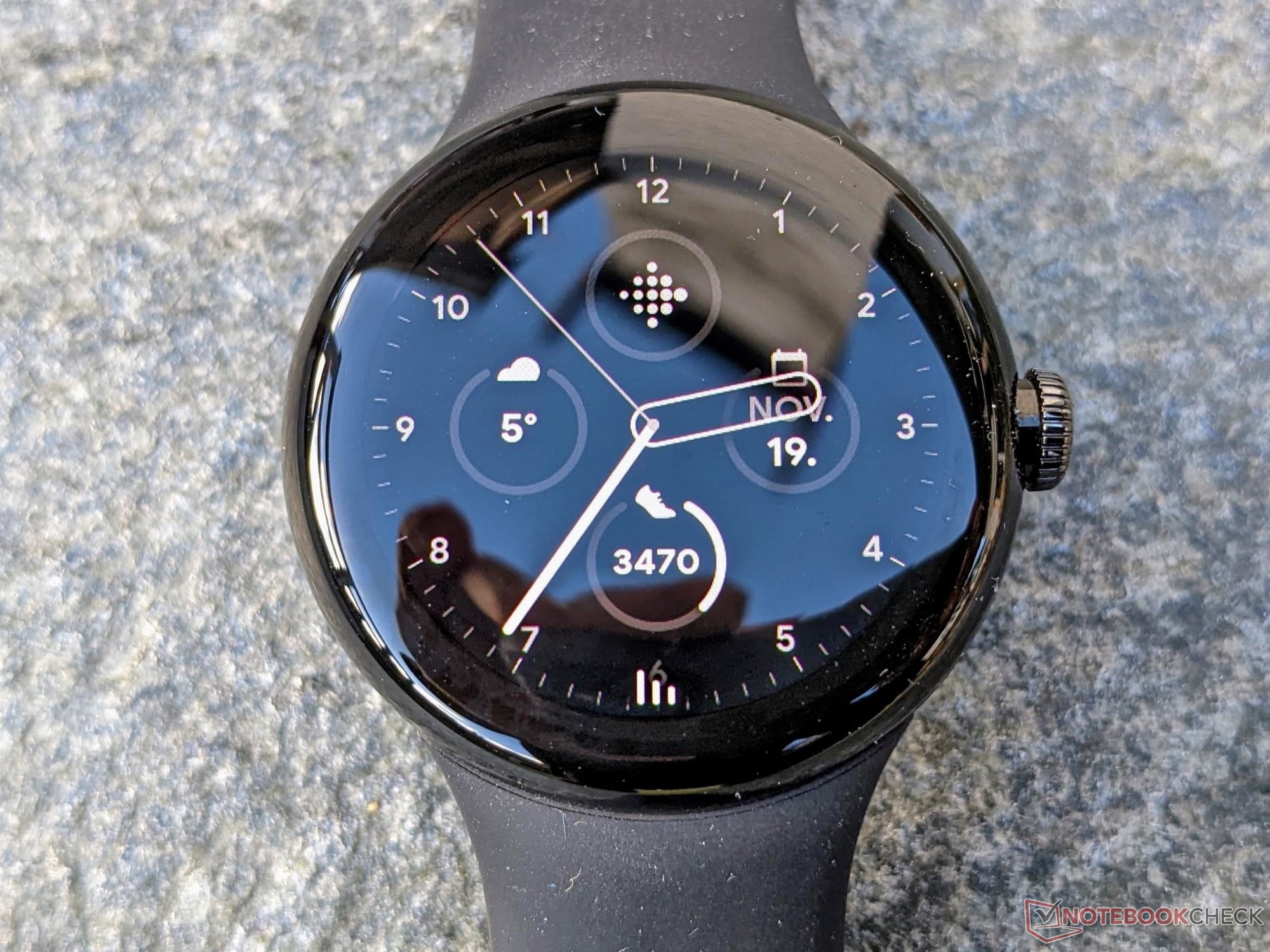 Samsung Galaxy Watch 4 Classic leak suggests a more familiar design