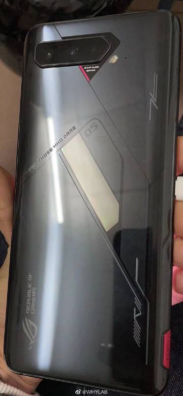 Leaked ROG Phone 5 hands-on image with 05 branding and AniMe Matrix display. (Image Source: WHYLAB on Weibo)