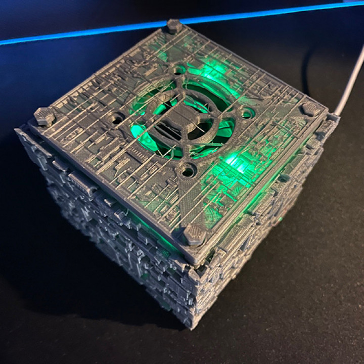 A dream for Star Trek fans: The 3D-printed Borg Cube Case for the ...