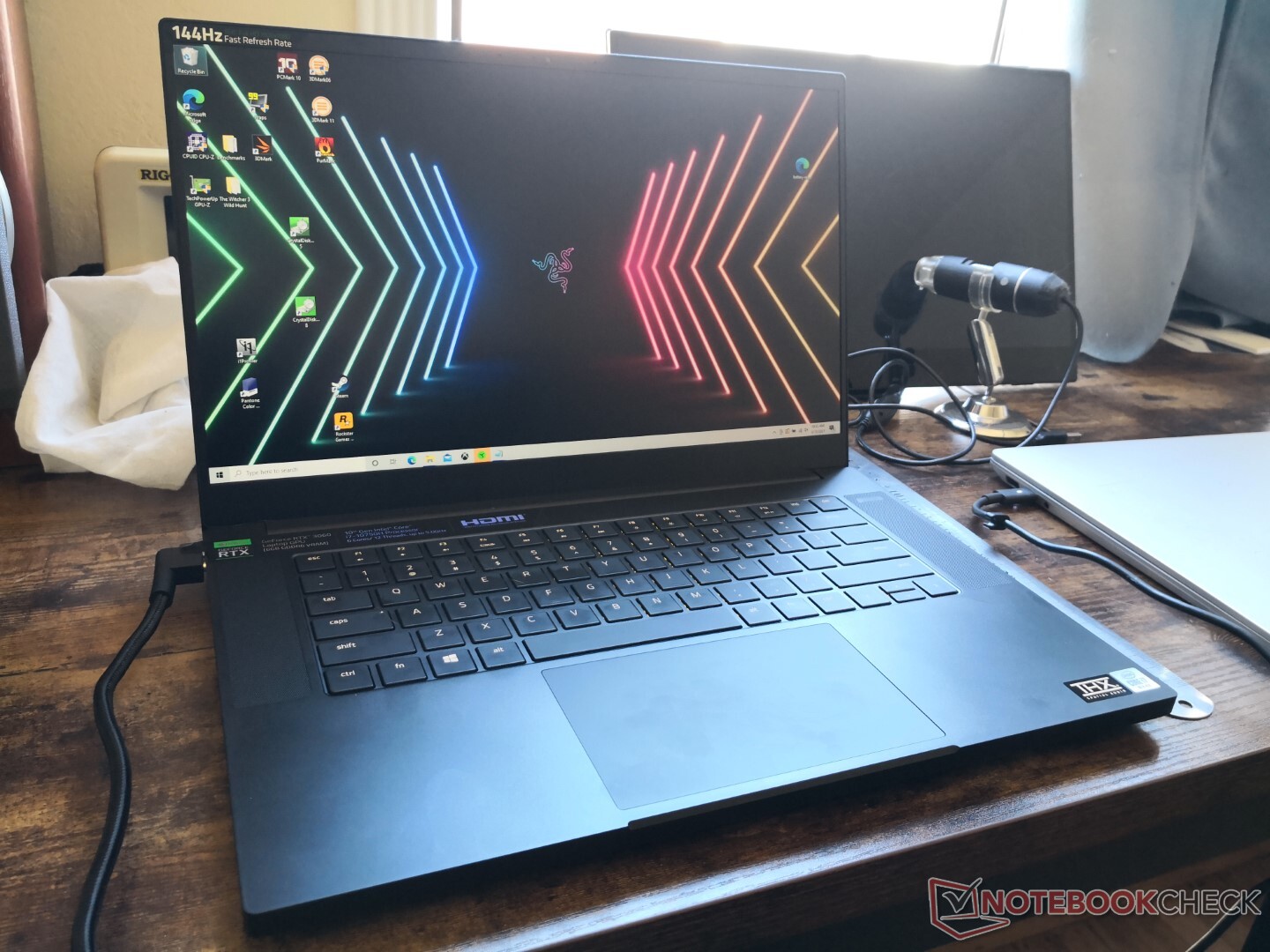 Razer laptop with AMD Ryzen 9 5900HX, Nvidia GeForce RTX 3060 and a 14 inch screen allegedly in development