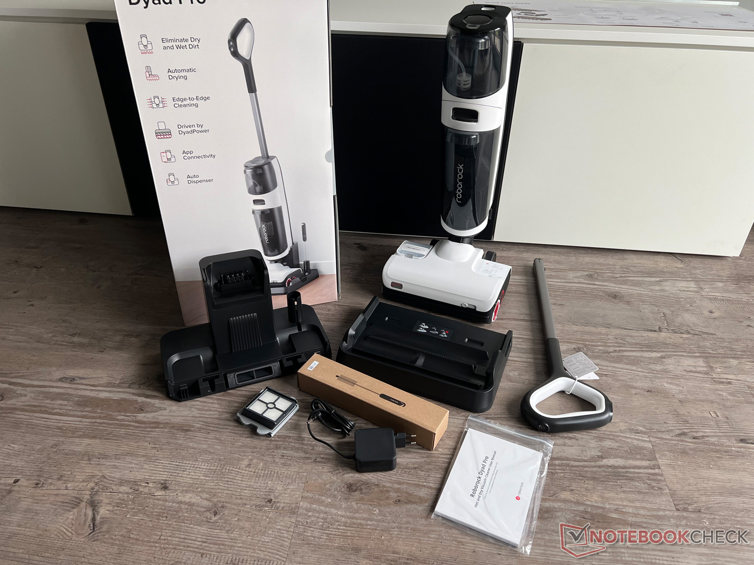 Roborock Dyad Pro review: Wet & dry vacuum cleaner with app allows for  nearly edge-to-edge cleaning -  Reviews