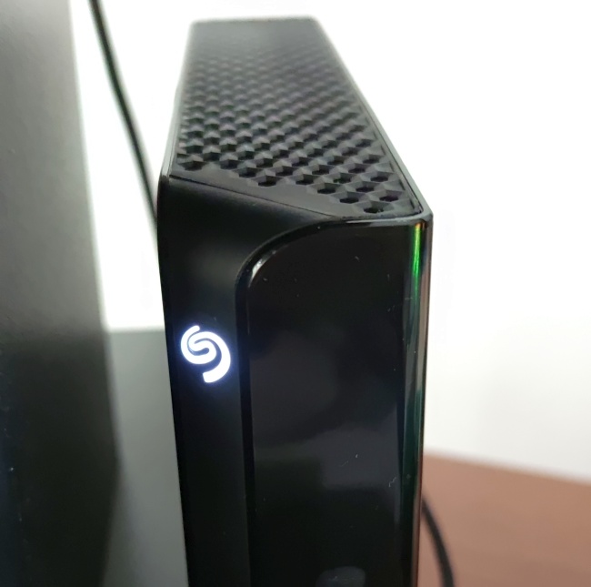 Seagate Backup Plus Hub 8 TB hands-on: An USB 3.0 Hub and a 5400