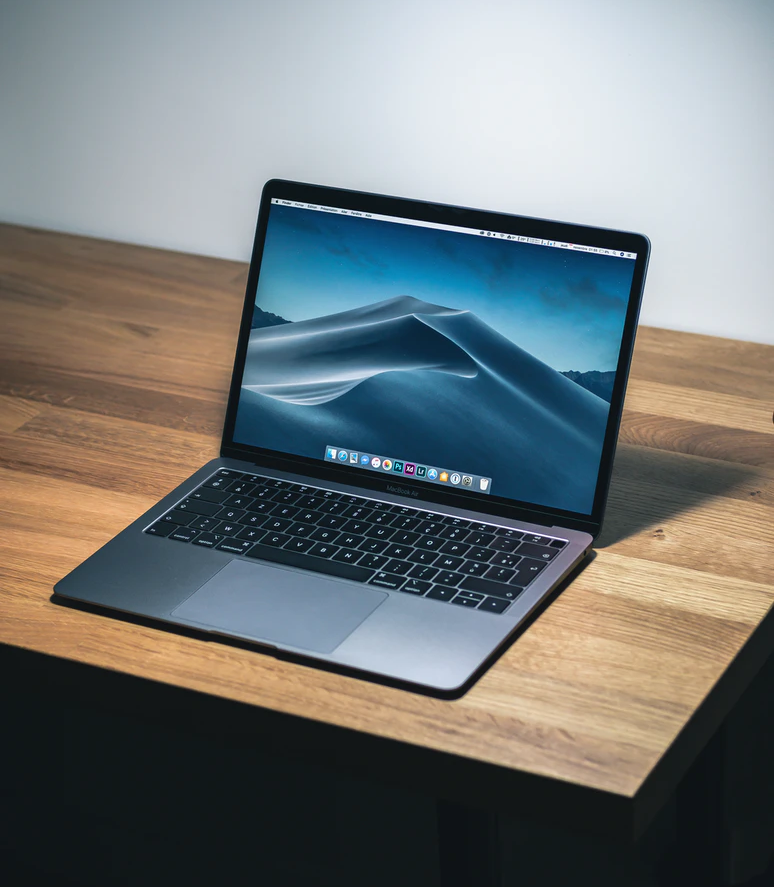 Apple macbook pro pros jaeh