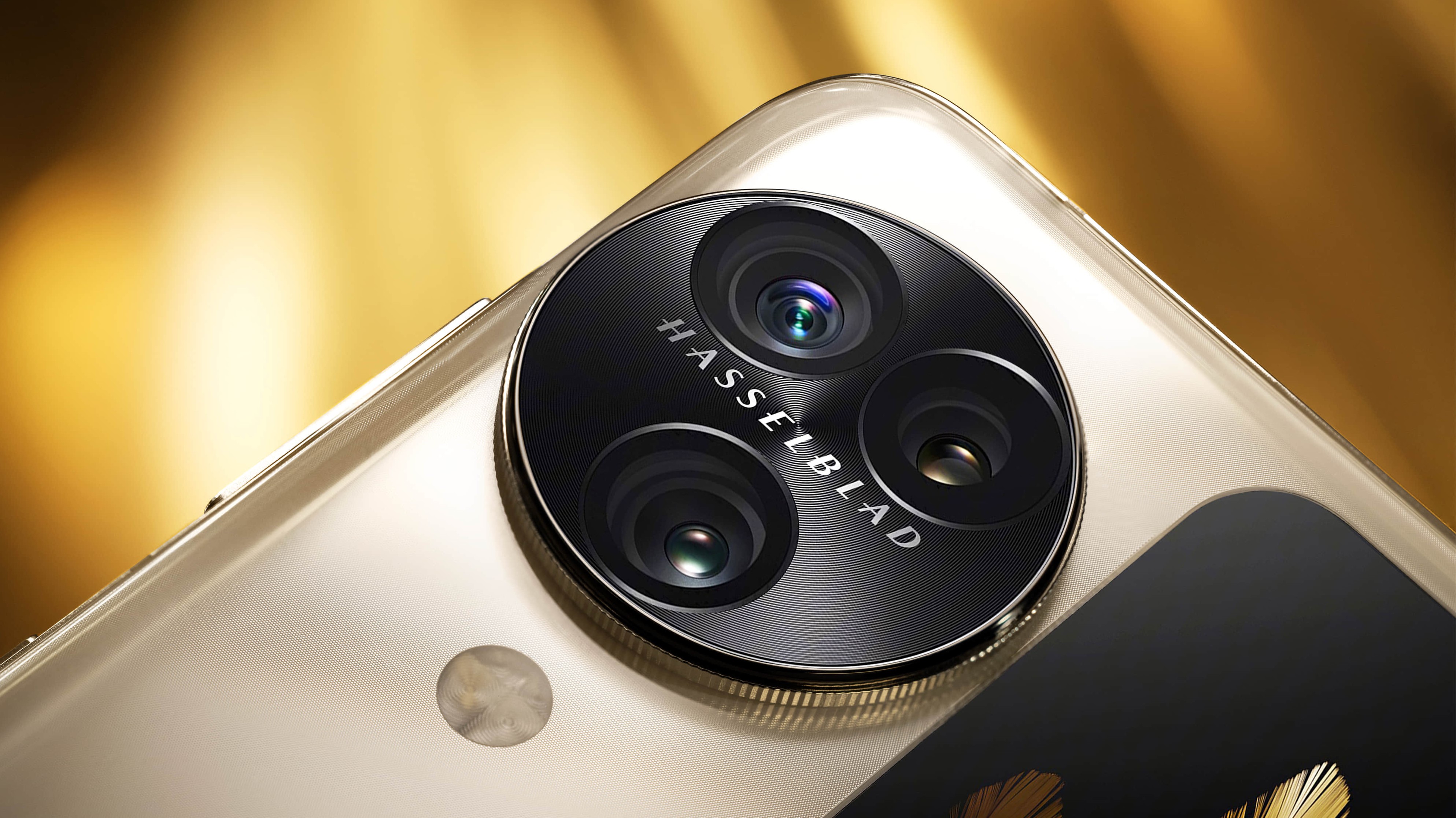 OPPO N3 Flip hyped as professional Hasselblad portrait-taking foldable smartphone prior to launch - Notebookcheck.net