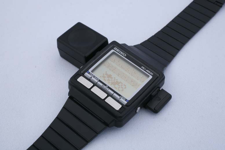 Seiko WristMac: Macintosh-compatible wristwatch that helped send the first  email from space goes up for auction 33 years after its release -   News