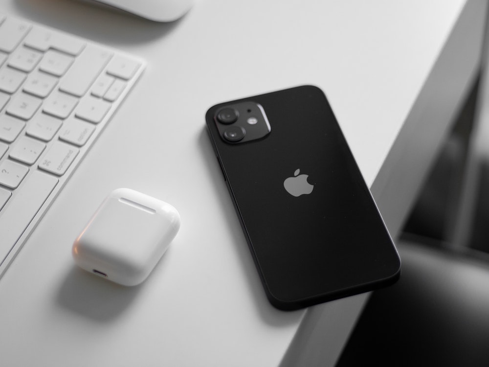 Deal Apple Announces Diwali Promotion Customers In India Can Get Free Airpods When Buying An Iphone 12 Or Iphone 12 Mini Notebookcheck Net News