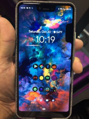 Another image in which a Pixel 3 XL apparently has duplicate notches. (Source: imgur)
