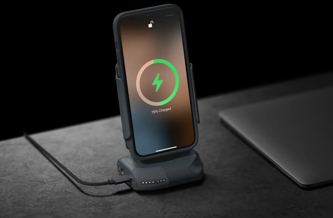 Shiftcam launches ProGrip, a multifunction camera grip with wireless  charging for smartphones -  News