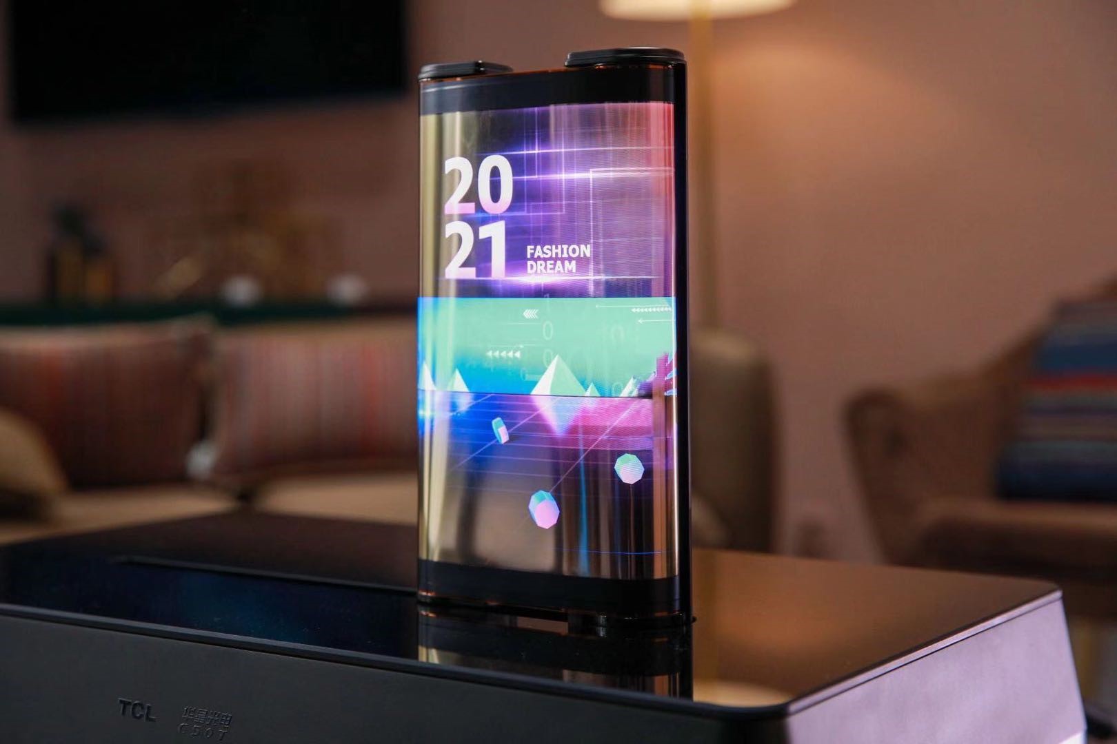 TCL CSOT shows off its rollable OLED and AMOLED displays