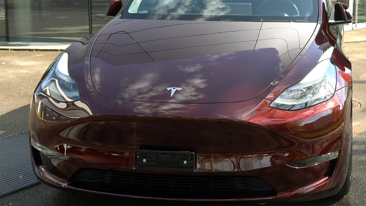 True Tesla Model Y range with BYD battery revealed as new Midnight Cherry  Red color shows in the flesh -  News