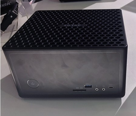 ZOTAC Unveils ZBOX Q Series Mini PC - World's Tiniest Workstation