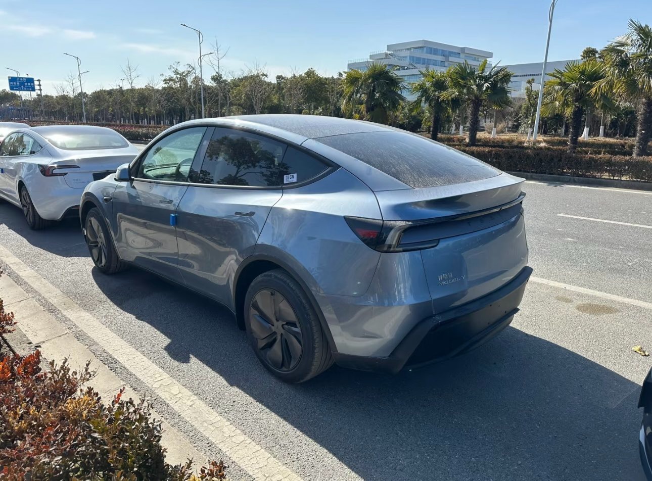 First 2025 Model Y Juniper review photos reveal the new interior and fresh Glacial Blue color