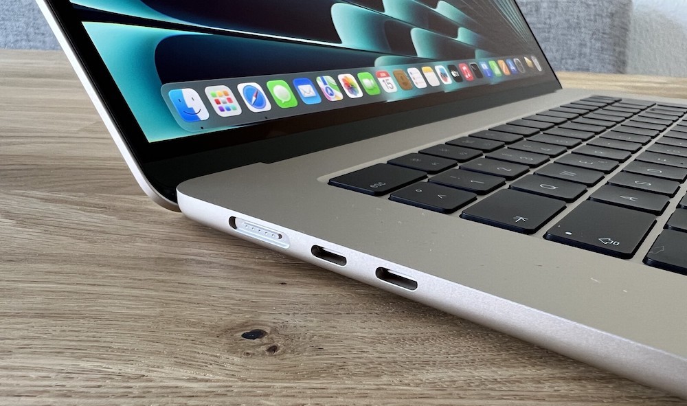 MacBook Air 15 with Apple M2, 16GB RAM and 1TB SSD receives