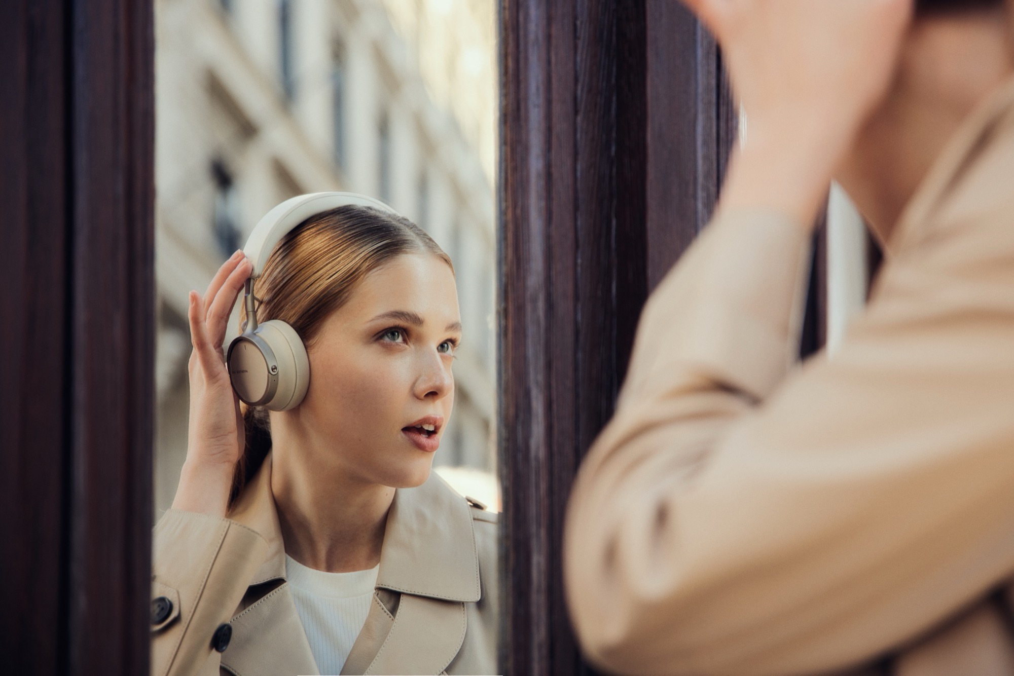 Beyerdynamic Aventho 100 headphones feature aptX Lossless and 60-hour battery life