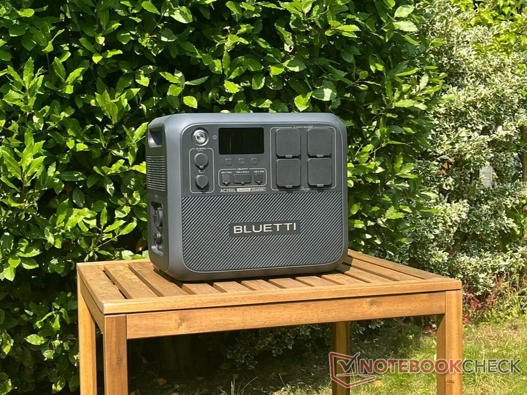 Bluetti AC200L hands-on review: Fast-charging power station delivers  convincing results - Notebookcheck News