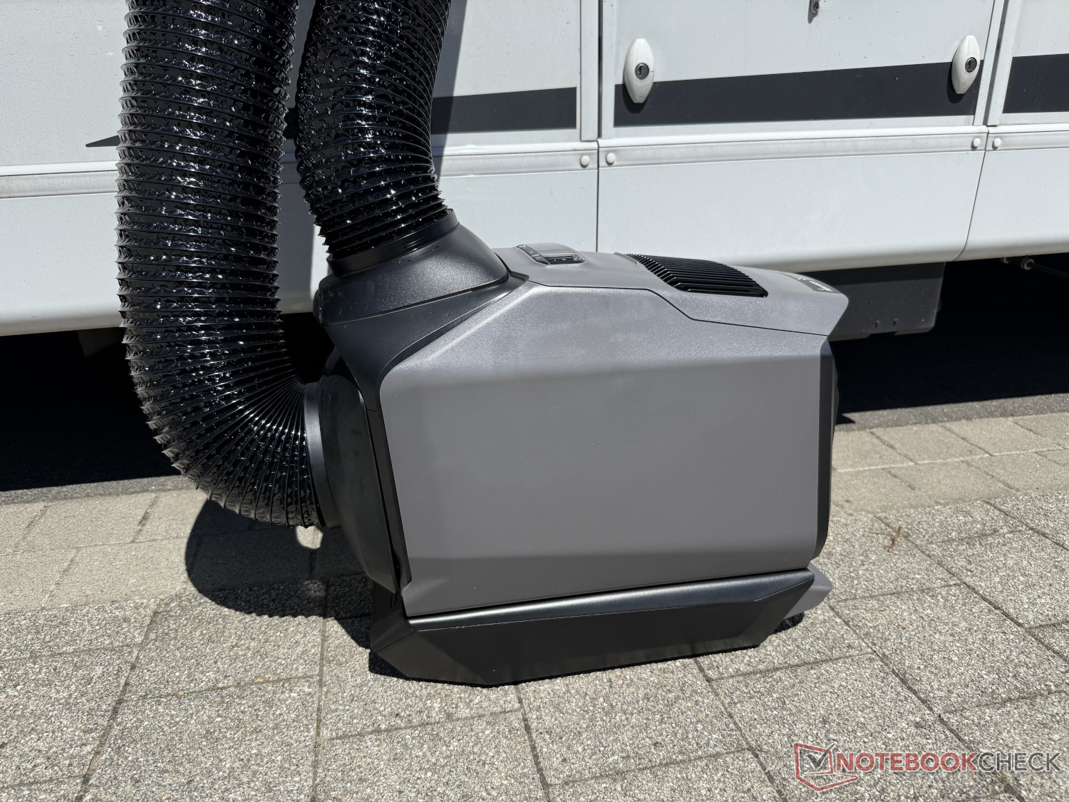 thumbnail image 2 of EcoFlow Wave 3 Portable Air Conditioner 6100 BTU Cooling / 6800 BTU Heating - Quiet & Battery Ready 2 of 5