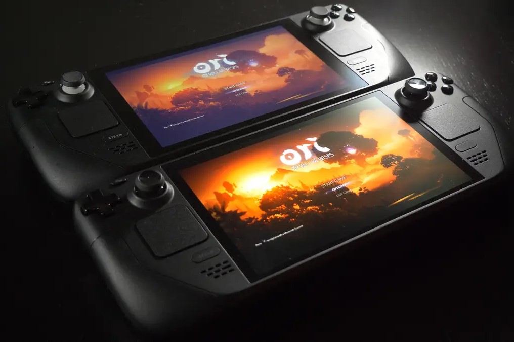 OLED Steam Deck: Hands-On With a Complete Handheld Gaming Upgrade - CNET