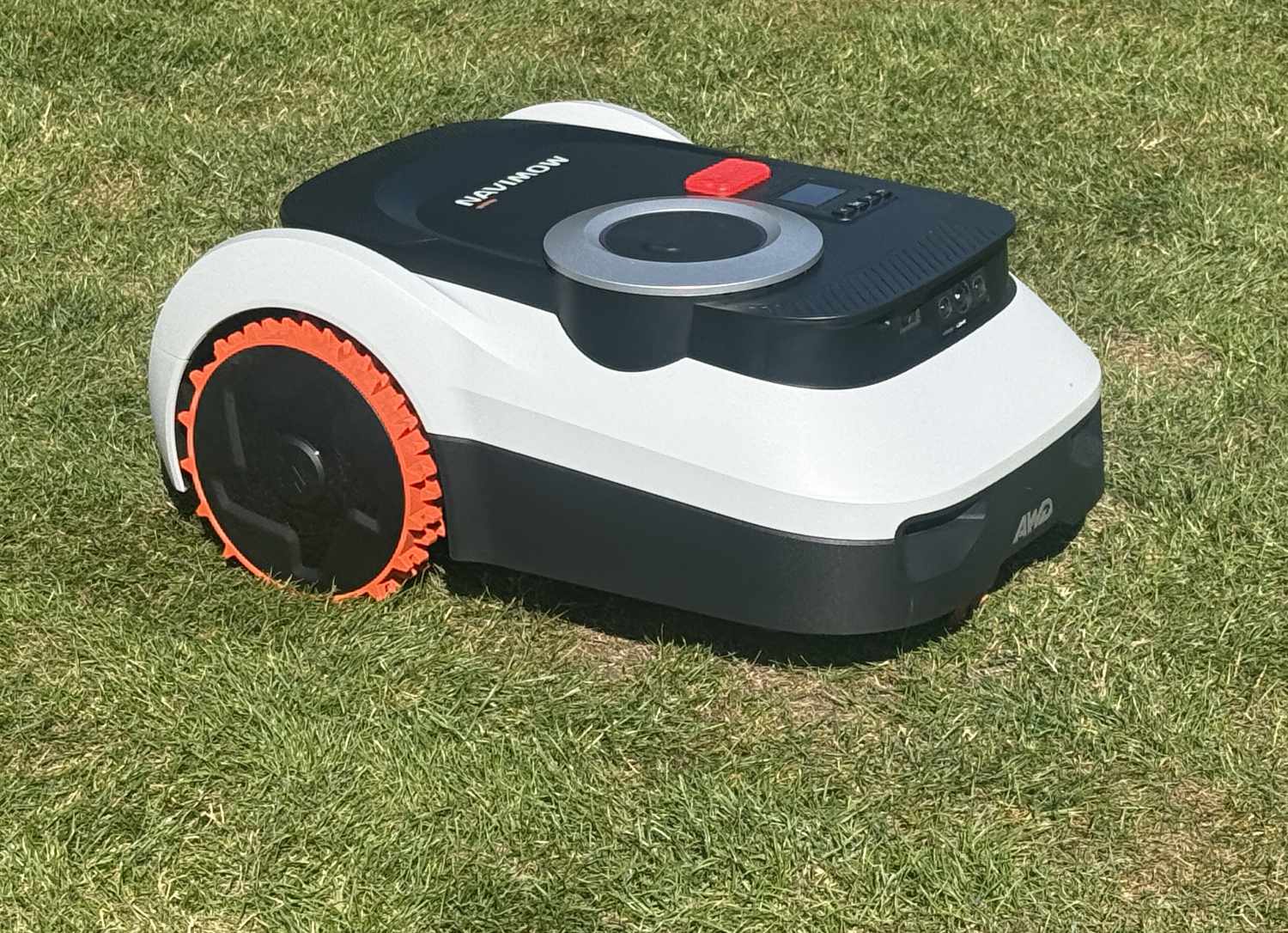 Agile all-wheel-drive robotic mower without RTK: Navimow i2 LiDAR Pro review