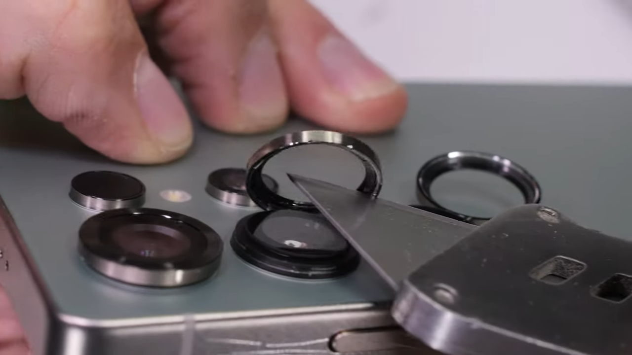 Durability test reveals Galaxy S25 Ultra's camera rings can pop off -  NotebookCheck.net News