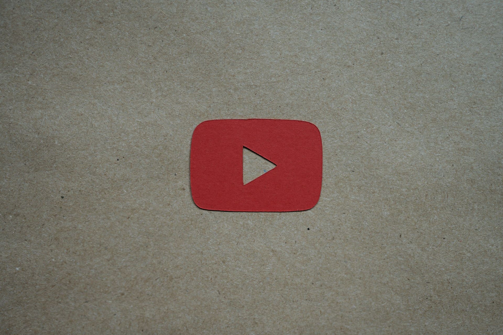 YouTube logo (Image Source: Kelly Sikkema, Unsplash)