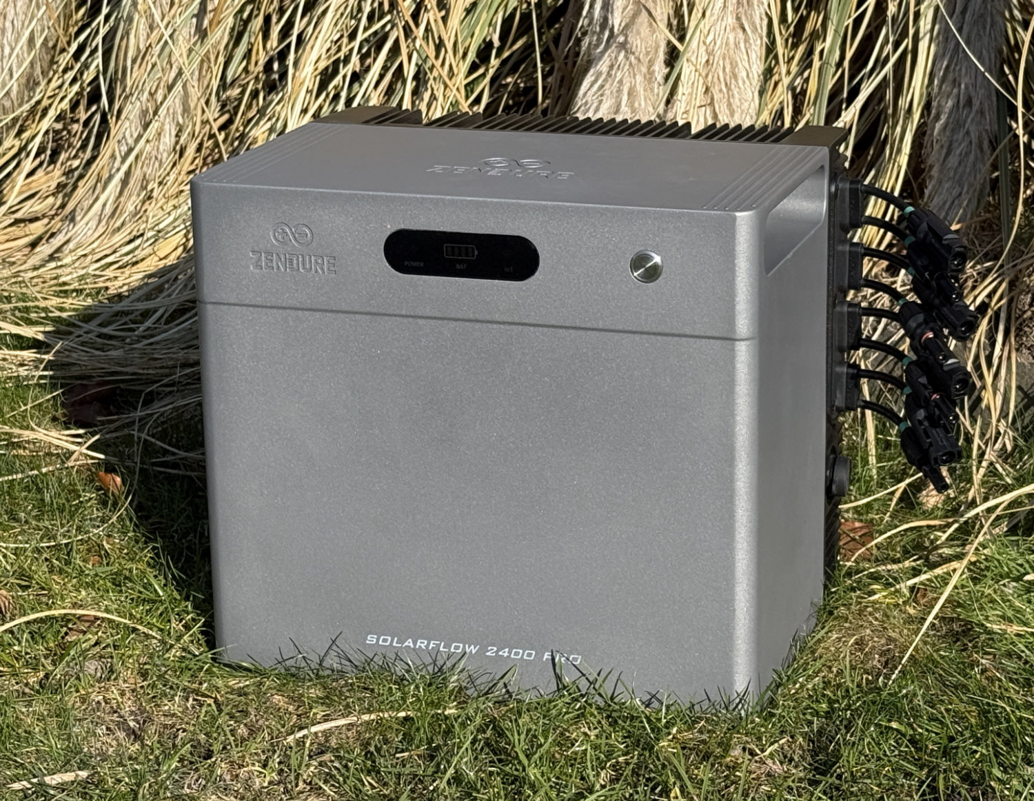 Zendure SolarFlow 2400 Pro review: Is the XXL balcony solar system with 2,400 W & AI worth it?