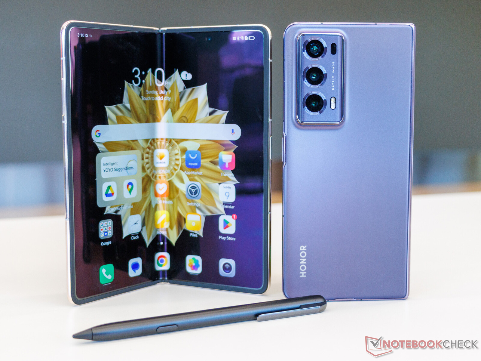 Honor Magic V2: European pricing, launch date and pre-order bundles confirmed for Samsung Galaxy Z Fold5 competitor