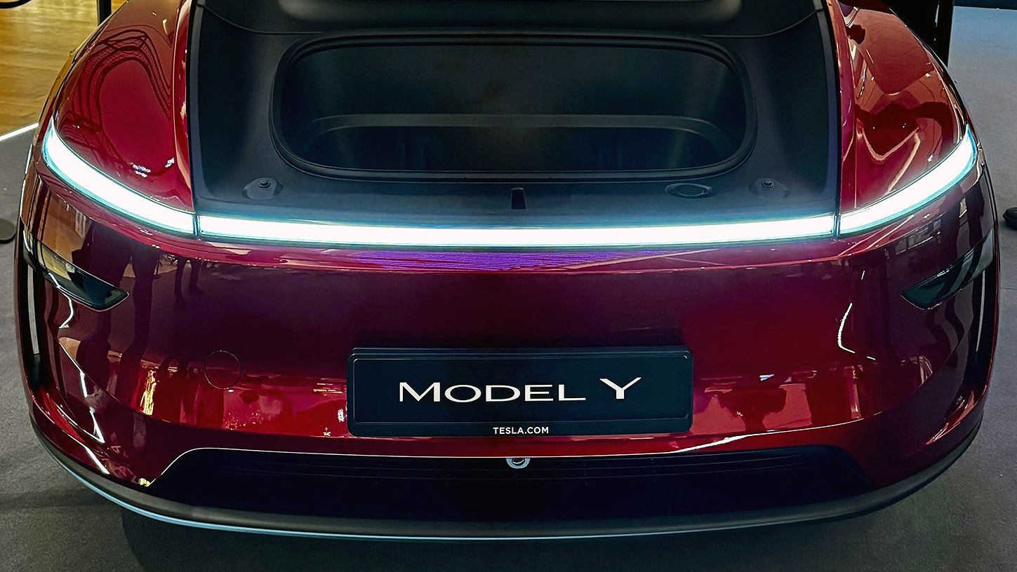 Light Bar Kit | TESLA MODEL Y 2025