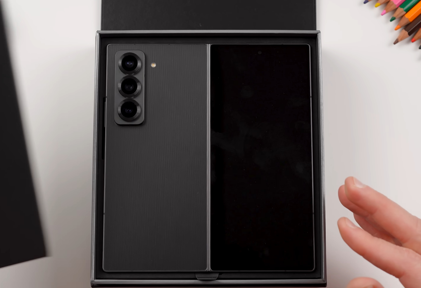 Samsung Galaxy Z Fold Special Edition receives full unboxing Samsung Galaxy Z Fold Special Edition receives full unboxing